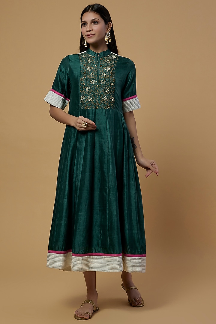 Emerald Green Organic Silk Embroidered Kurta by Bhusattva at Pernia's Pop Up Shop