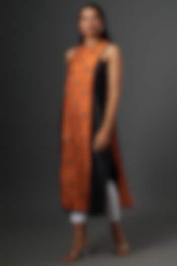 Black & Orange Embellished Kurta by Bhusattva at Pernia's Pop Up Shop