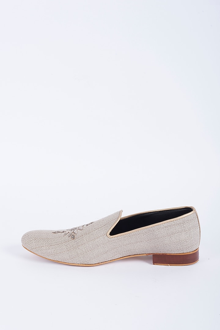 Grey Herringbone Weaved Shoes by VARENYA