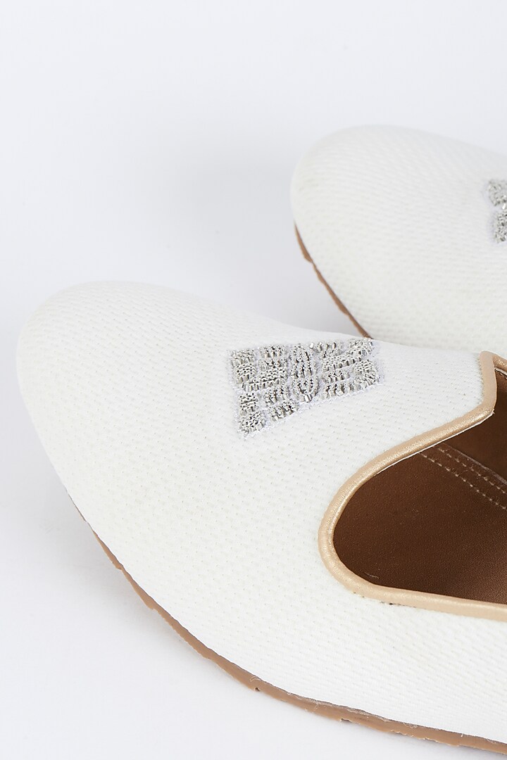 White Embroidered Shoes by VARENYA at Pernia's Pop Up Shop
