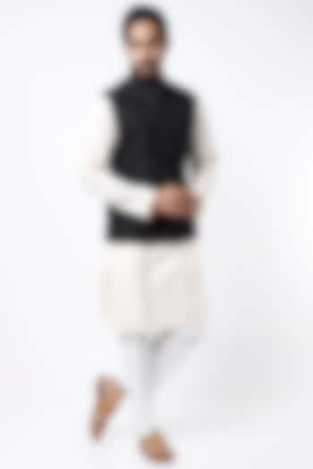 Black Thread Embroidered Nehru Jacket by VARENYA at Pernia's Pop Up Shop