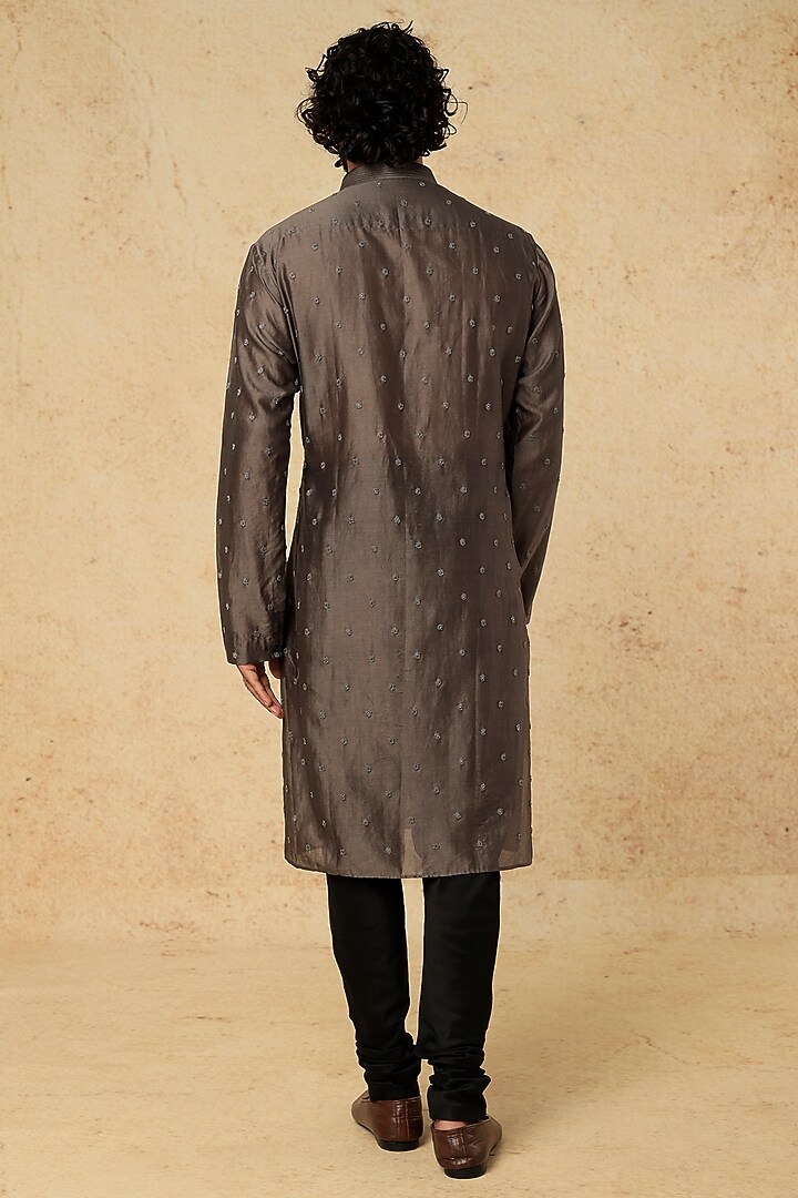 Grey Hand Embroidered Kurta Set by VARENYA at Pernia's Pop Up Shop