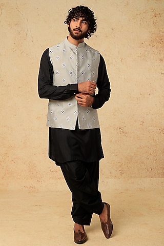 Light Grey Embroidered Nehru Jacket With Kurta Set by VARENYA