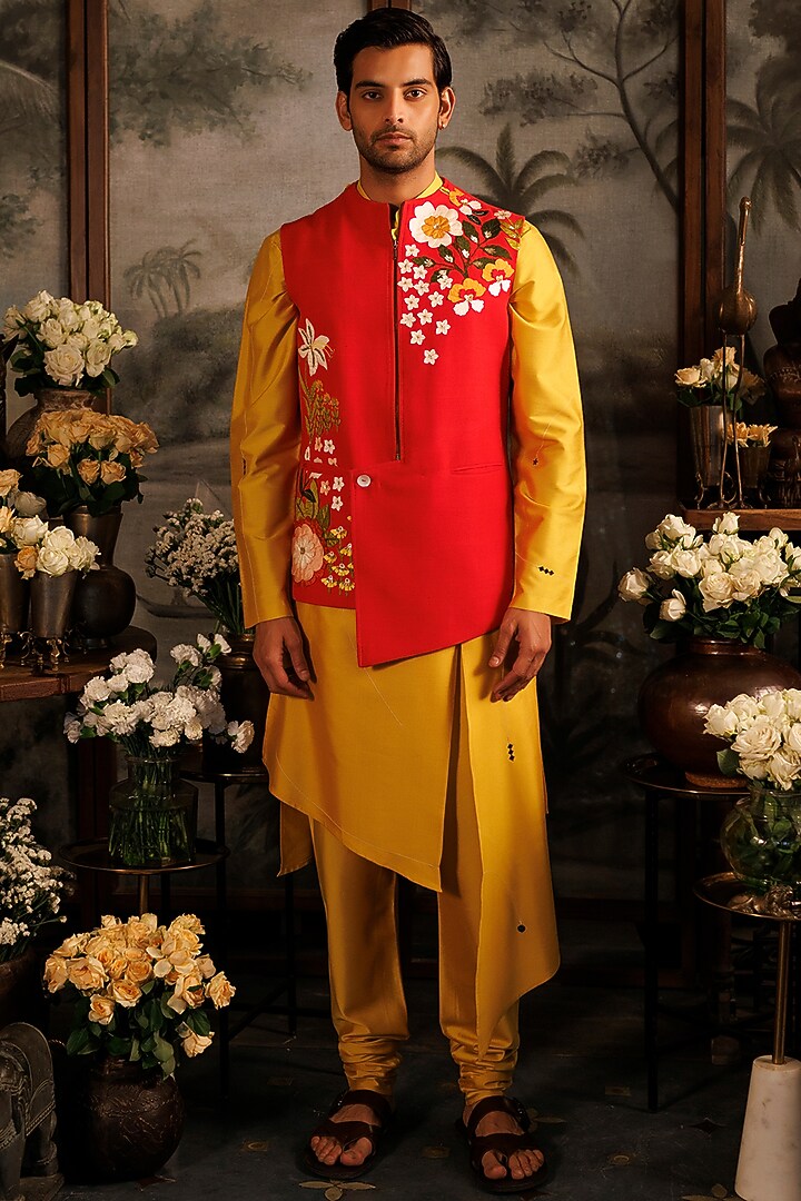 Red Silk Applique Embroidered Bundi Jacket by Sahil Kochhar Men at Pernia's Pop Up Shop