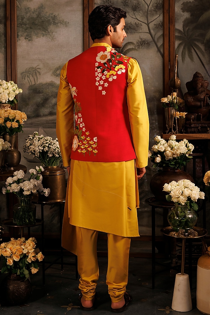 Red Silk Applique Embroidered Bundi Jacket by Sahil Kochhar Men at Pernia's Pop Up Shop