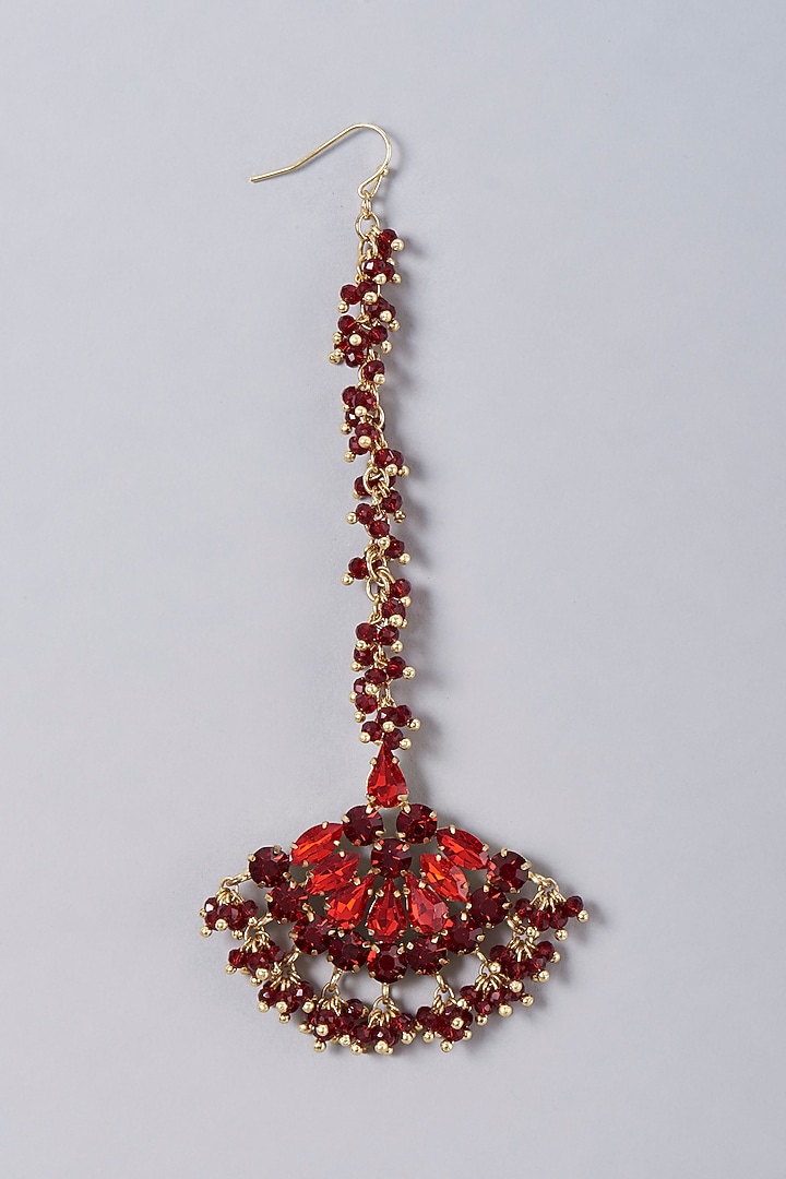 Gold Finish Red Crystal & Pearl Maangtikka by Bijoux By Priya Chandna at Pernia's Pop Up Shop