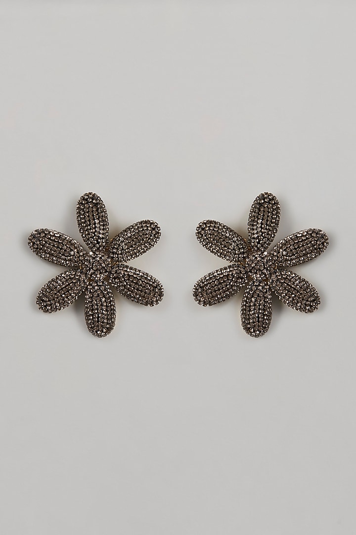 Gold Finish Daisy Stud Earrings by Bijoux By Priya Chandna at Pernia's Pop Up Shop