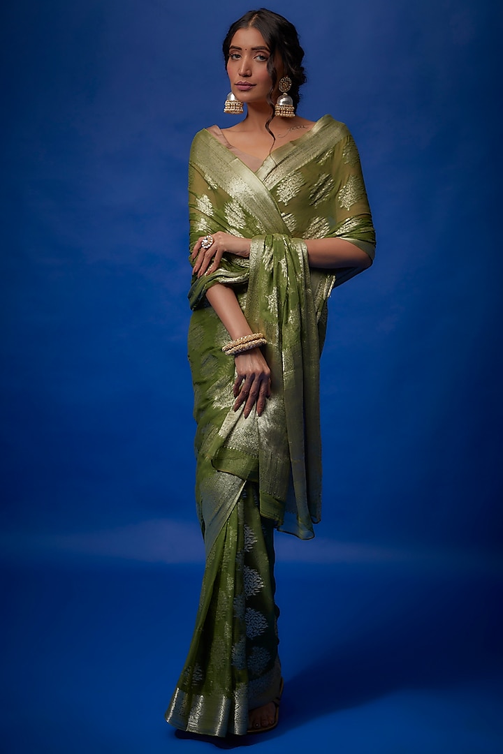 Mehendi Green Chiffon Party Wear Saree Set by Binal Patel at Pernia's Pop Up Shop