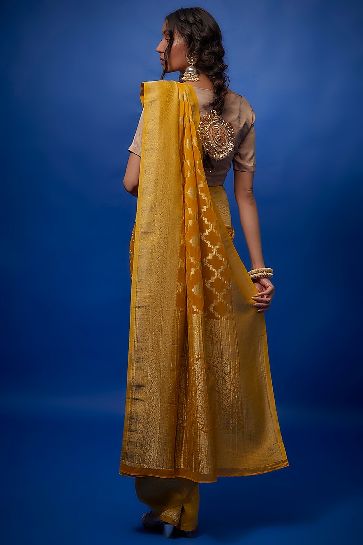 Mustard Yellow Brocade Banarasi Party Wear Saree Set by Binal Patel at Pernia's Pop Up Shop