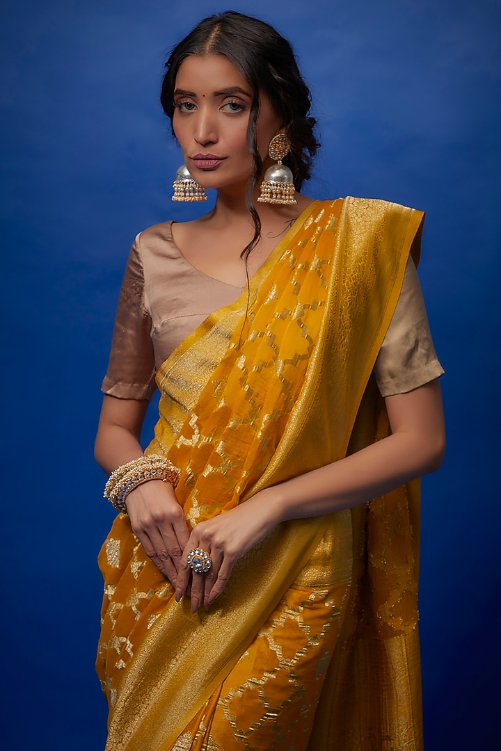 Mustard Yellow Brocade Banarasi Party Wear Saree Set by Binal Patel at Pernia's Pop Up Shop