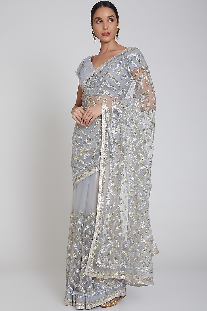 Oyster Sequins Embroidered Saree Set by Bhairavi Jaikishan at Pernia's Pop Up Shop