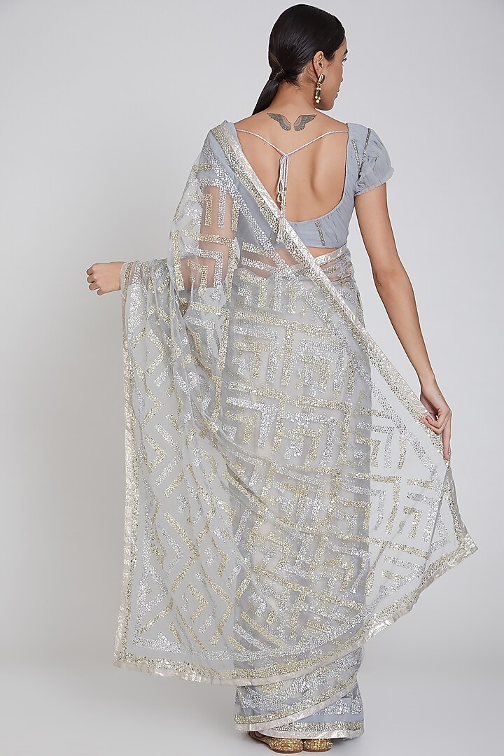 Oyster Sequins Embroidered Reception Saree Set by Bhairavi Jaikishan at Pernia's Pop Up Shop