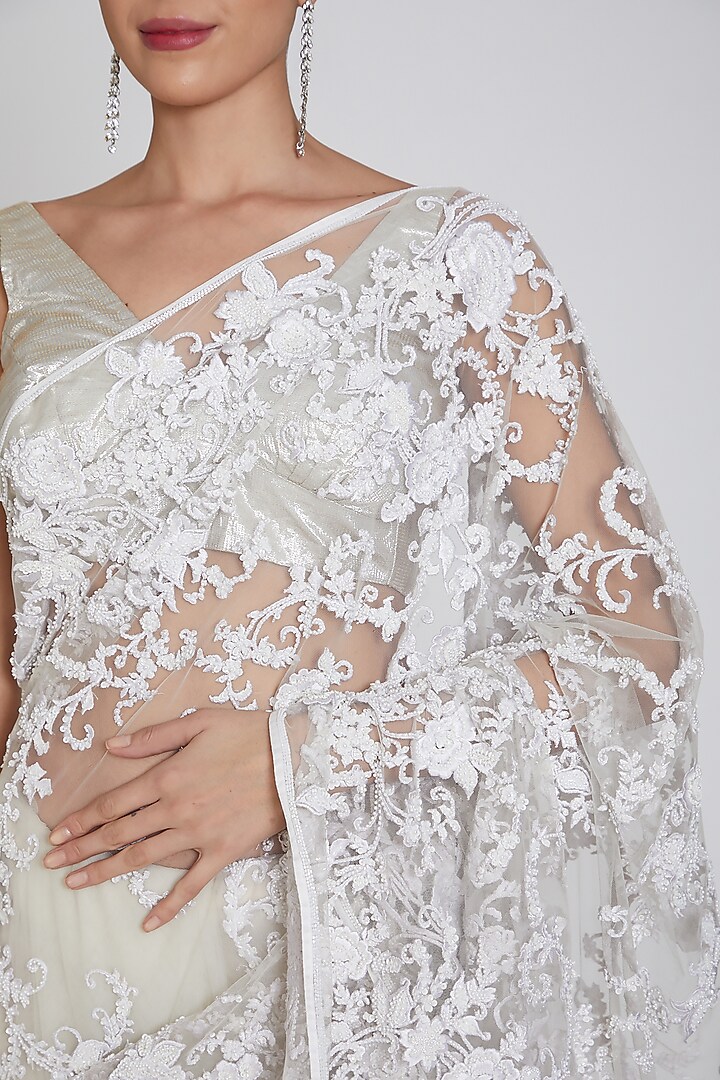 Ivory Embroidered Reception Saree Set by Bhairavi Jaikishan at Pernia's Pop Up Shop