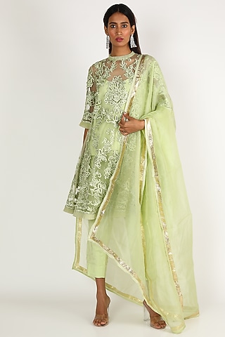 Green Embroidered Kurta Set by Bhairavi Jaikishan