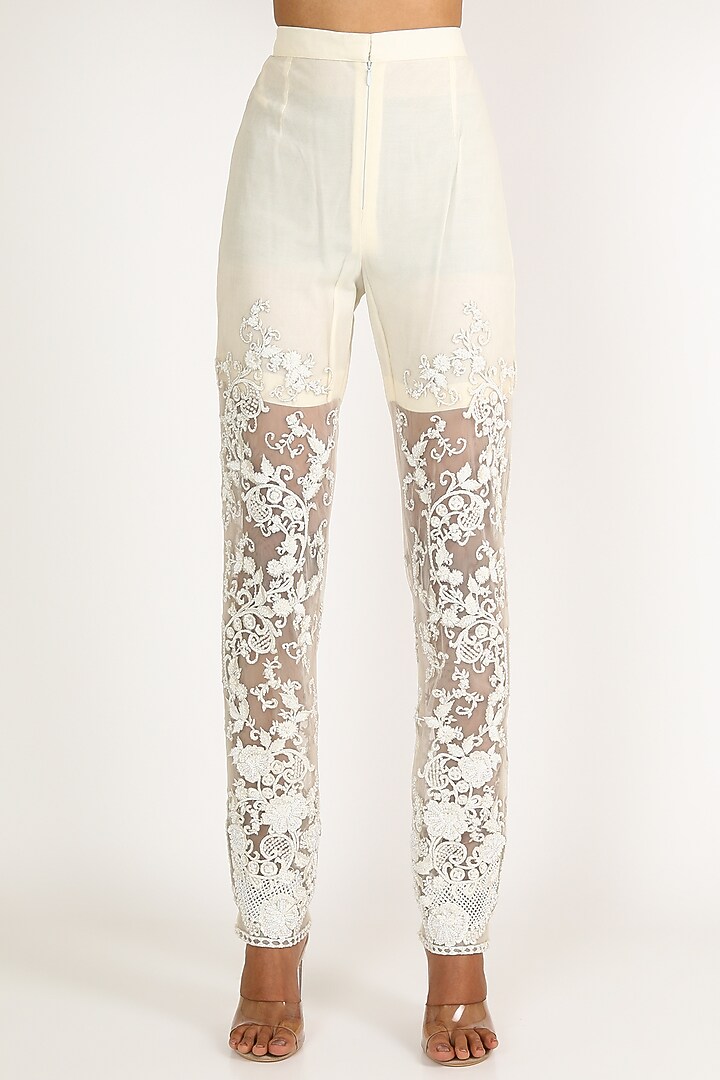 White Embroidered Kurta Set by Bhairavi Jaikishan at Pernia's Pop Up Shop