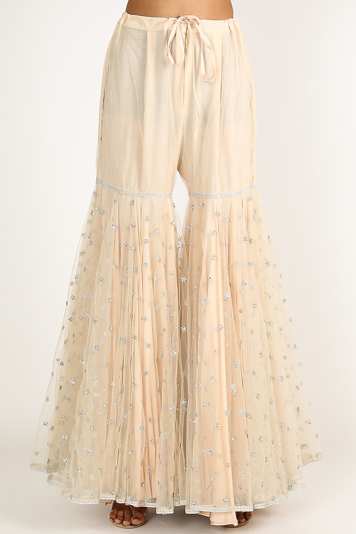Nude Embroidered Kurta Set by Bhairavi Jaikishan at Pernia's Pop Up Shop