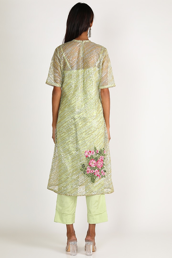 Green Embroidered Kurta Set by Bhairavi Jaikishan at Pernia's Pop Up Shop