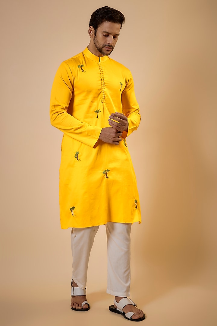 Yellow Cotton Embroidered Kurta Set by Blushing Couture by Shafali Men at Pernia's Pop Up Shop