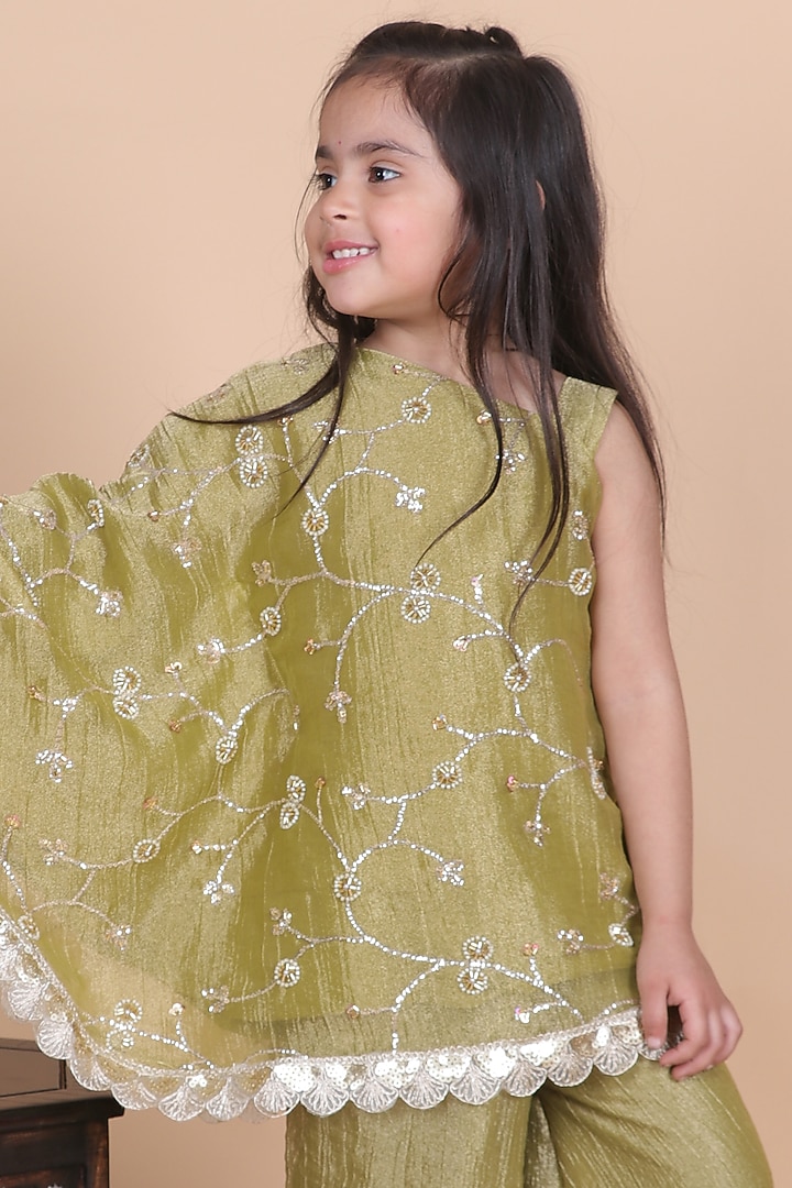 Mehendi Green Salsa Embroidered Kurta Set For Girls by Little Blessings at Pernia's Pop Up Shop