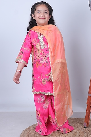 Pink Chanderi Printed & Embroidered Kurta Set For Girls by Little Blessings