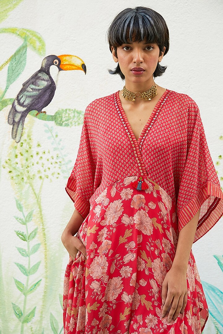 Raspberry Pink Chiffon Printed Asymmetric Kurta Set by Basil Leaf at Pernia's Pop Up Shop