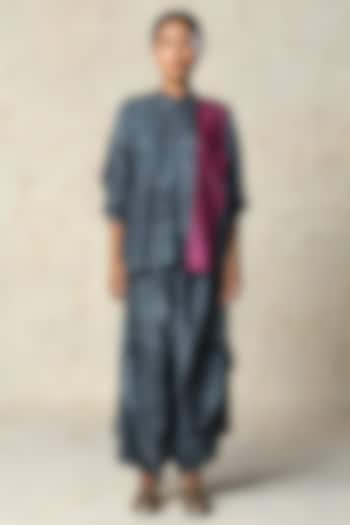 Grey Tussar Kurta Set by Basil Leaf at Pernia's Pop Up Shop