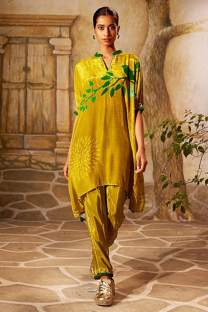 Pear Green Crepe Printed Tunic Set by Basil Leaf at Pernia's Pop Up Shop