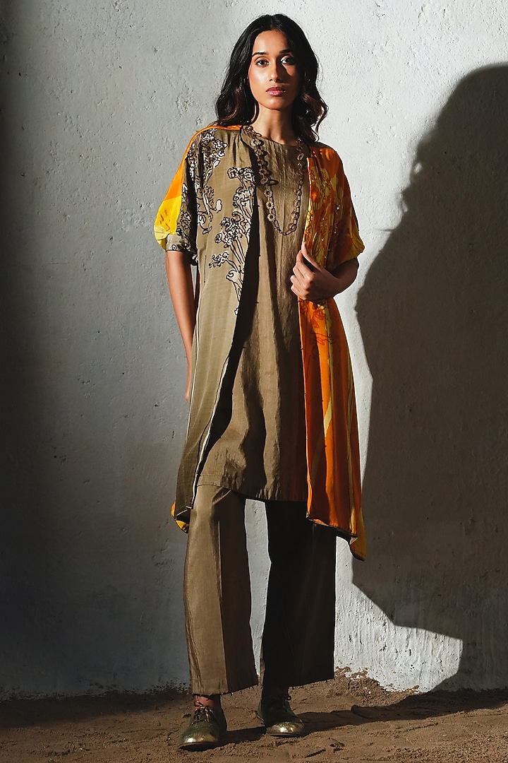 Orange Crepe & Linen Silk Handwork Co-Ord Set by Basil Leaf at Pernia's Pop Up Shop