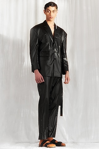 Black Extended Shoulder Jacket With Pants by BLONI MEN