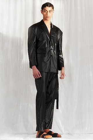 Black Jacket With Extended Shoulders by BLONI MEN