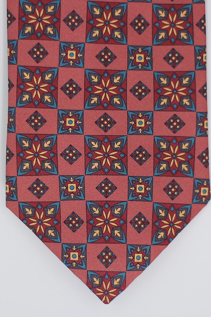 Salmon Pink Madder Silk Spun Diamond Floral Tie Set by Blaqhorse at Pernia's Pop Up Shop