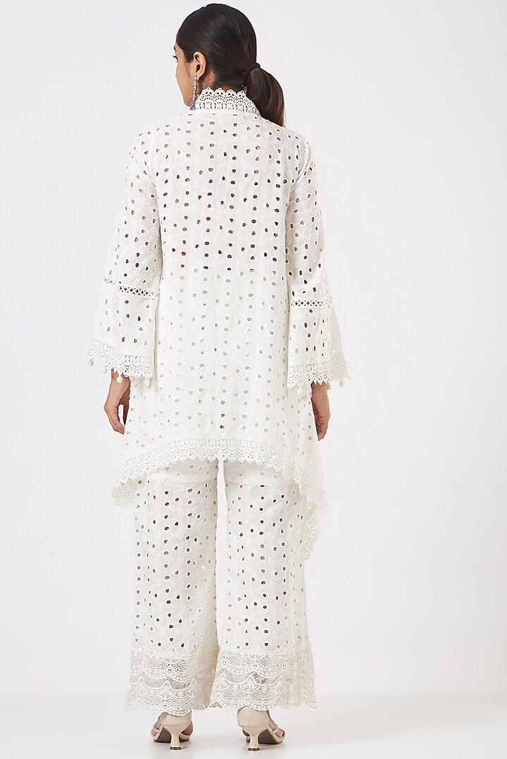 White Embroidered Kurta Set by Blush & M at Pernia's Pop Up Shop
