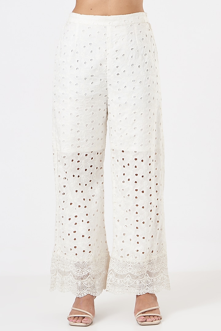 White Embroidered Kurta Set by Blush & M at Pernia's Pop Up Shop