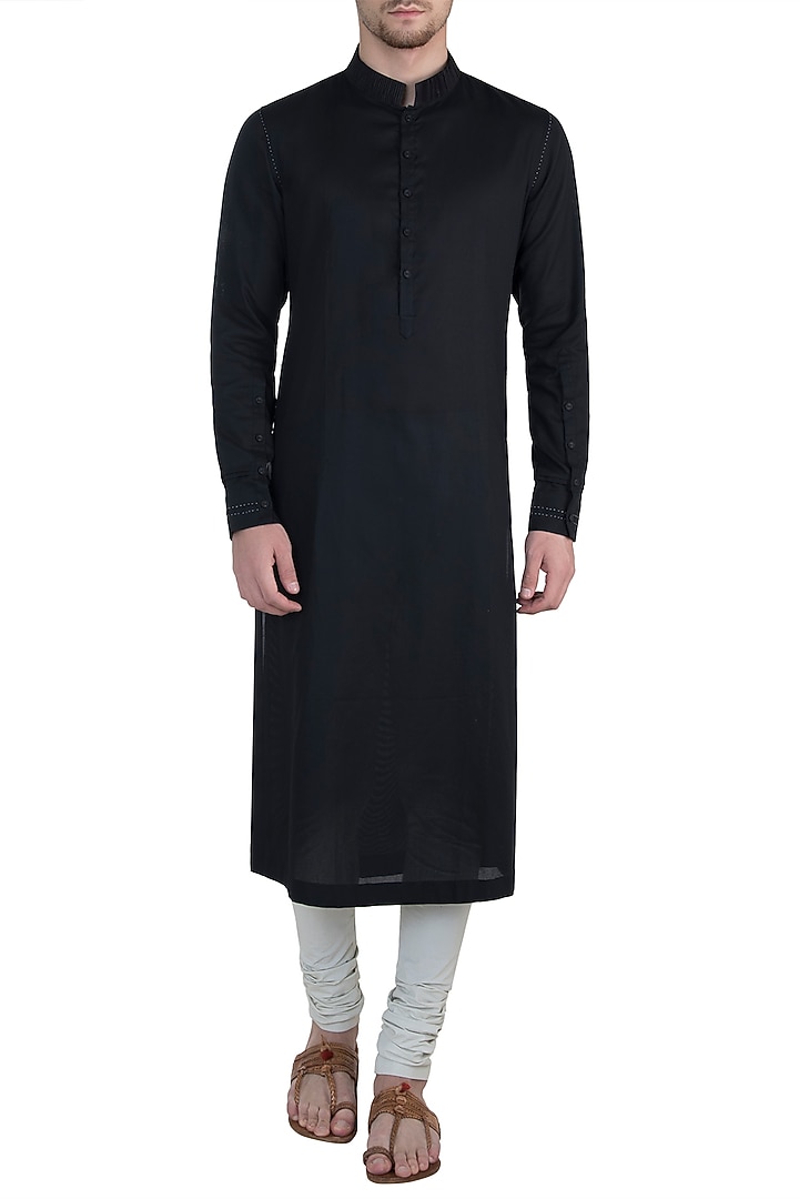 Black kurta with pants available only at Pernia's Pop Up Shop.