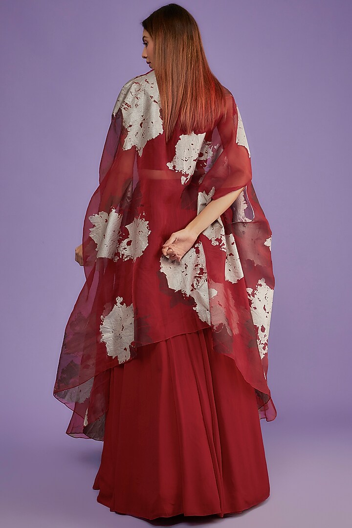 Red Organza Printed Cape Set by Bhumika Sharma at Pernia's Pop Up Shop
