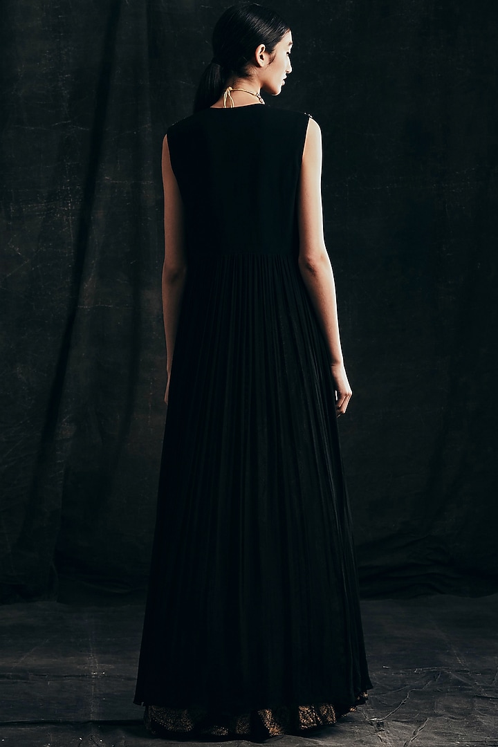 Black Embroidered & Printed Wedding Anarkali Set by Bhumika Sharma at Pernia's Pop Up Shop