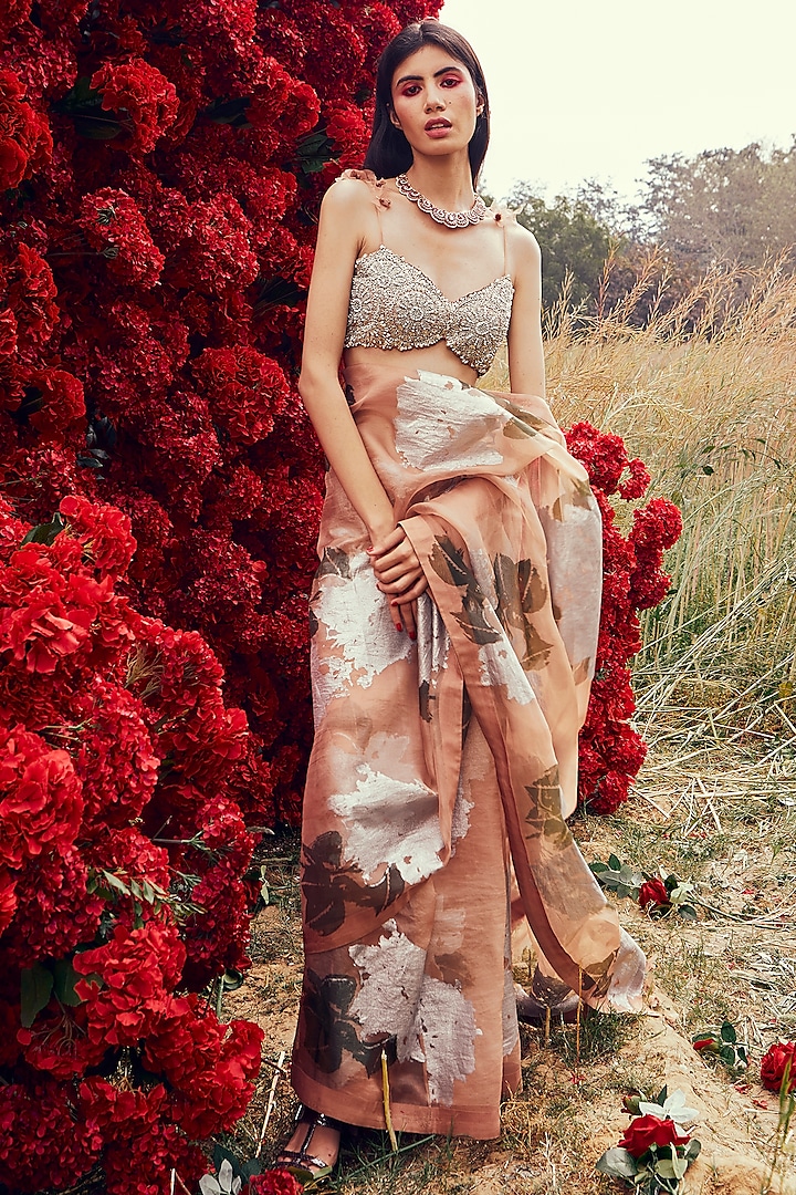Nude Organza & Net Dahlia Printed Wedding Saree Set by Bhumika Sharma at Pernia's Pop Up Shop