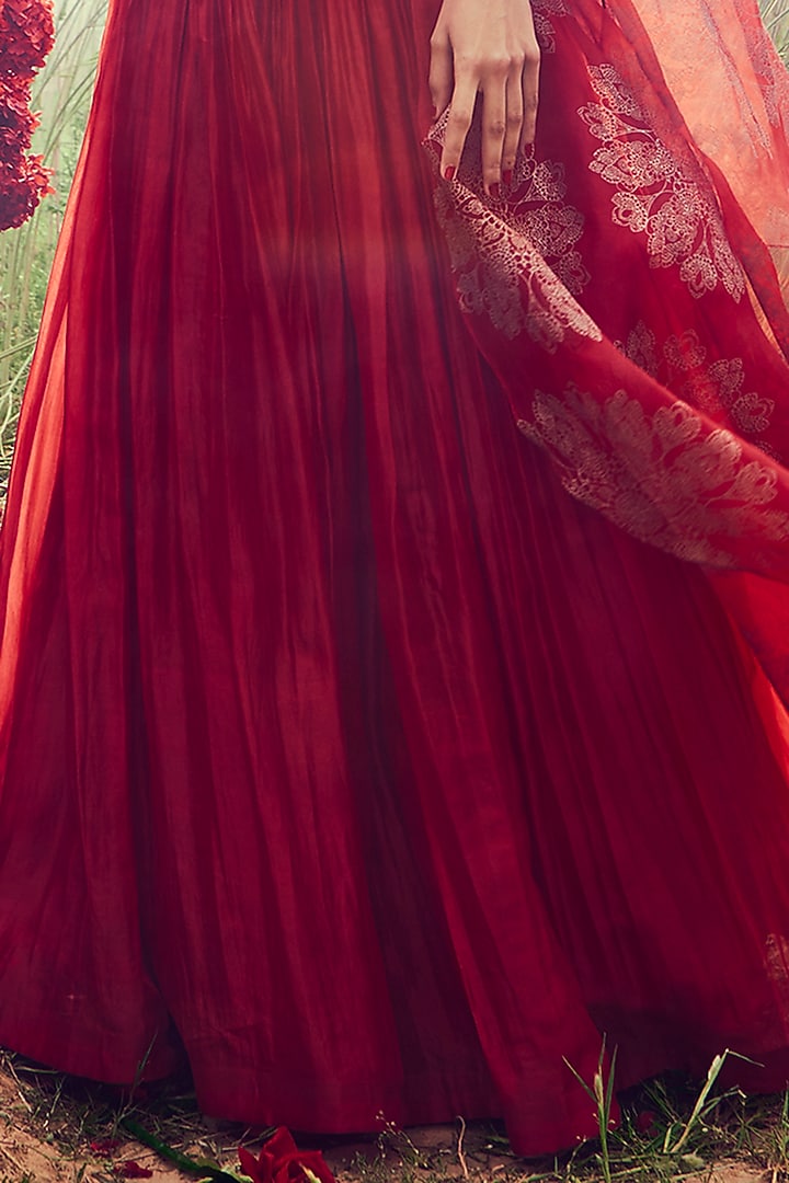 Cadmium Red Organza Wedding Lehenga Set by Bhumika Sharma at Pernia's Pop Up Shop