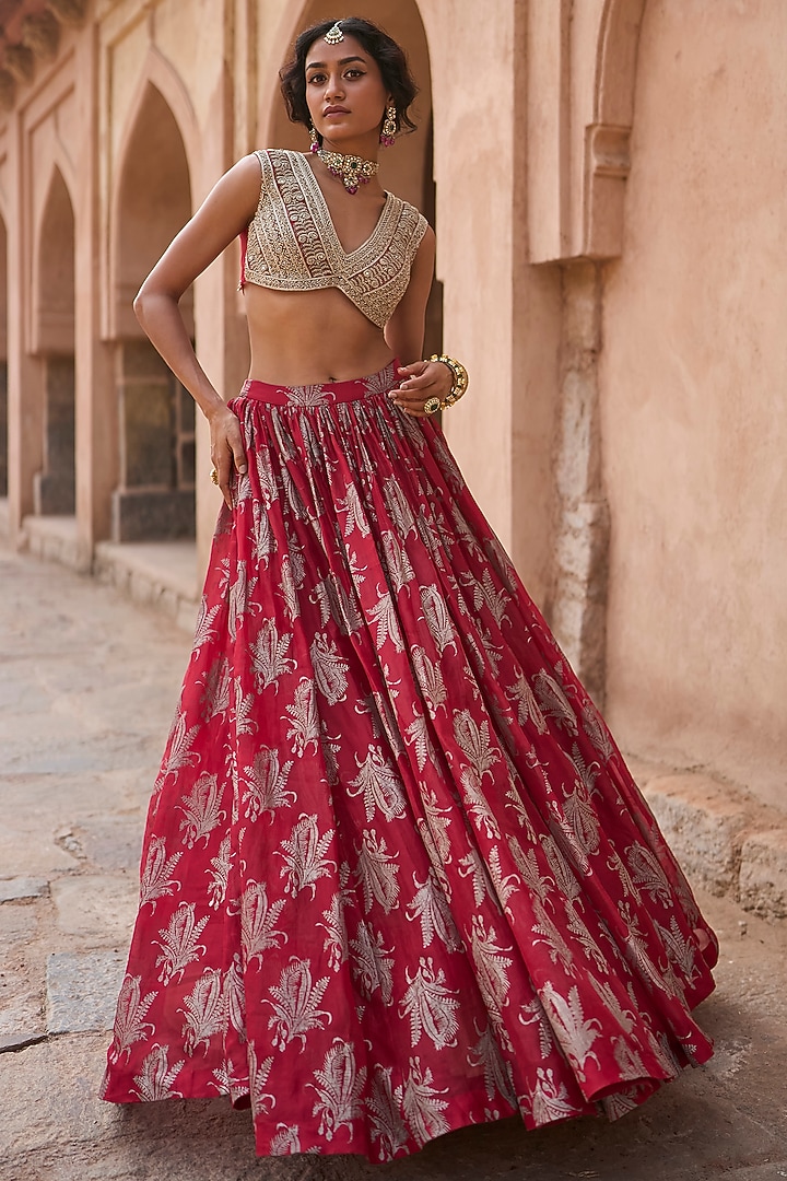 Red Organza & Net Printed Wedding Lehenga Set by Bhumika Sharma at Pernia's Pop Up Shop