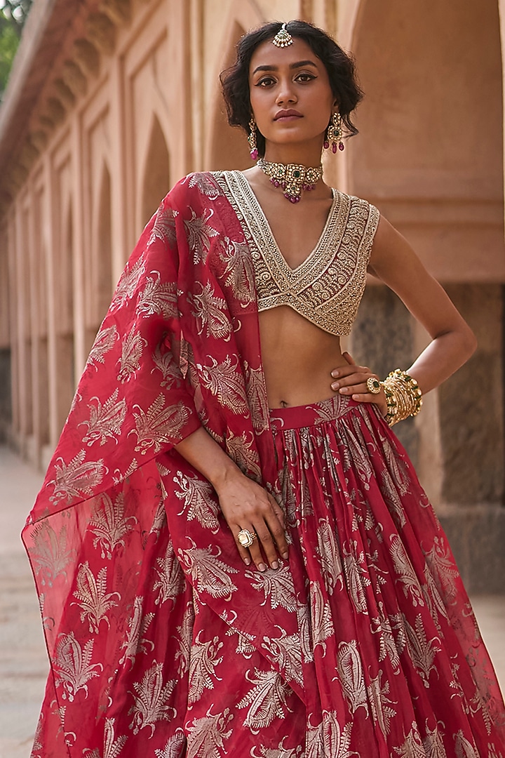 Red Organza & Net Printed Wedding Lehenga Set by Bhumika Sharma at Pernia's Pop Up Shop