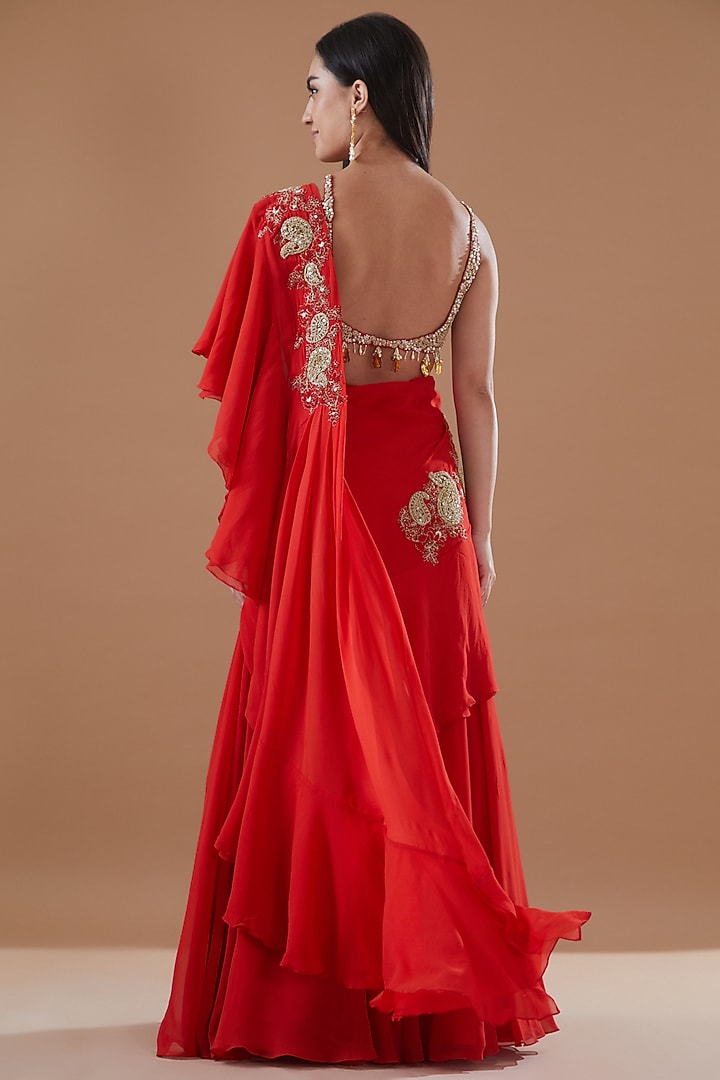 Red Georgette Embroidered Pre-Stitched Reception Saree Set by Bhumika Sharma at Pernia's Pop Up Shop