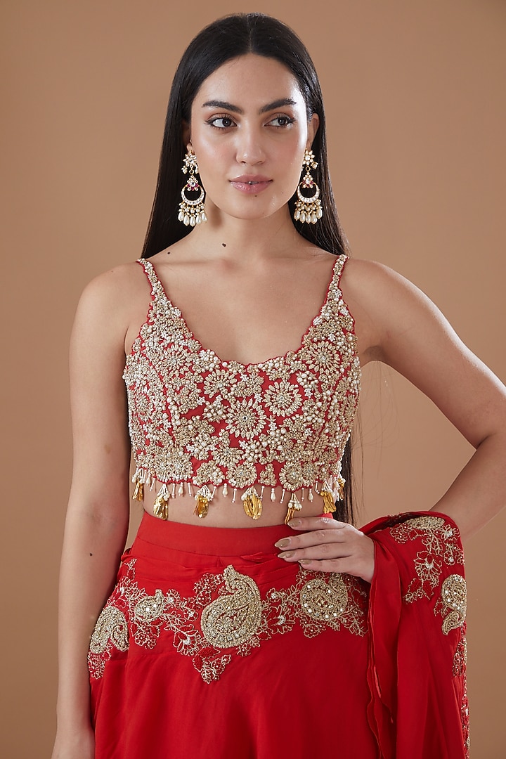 Red Georgette Embroidered Pre-Stitched Reception Saree Set by Bhumika Sharma at Pernia's Pop Up Shop