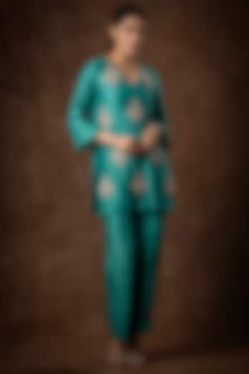 Turquoise Silk Blend Embroidered Kurta Set by Bhumika Sharma