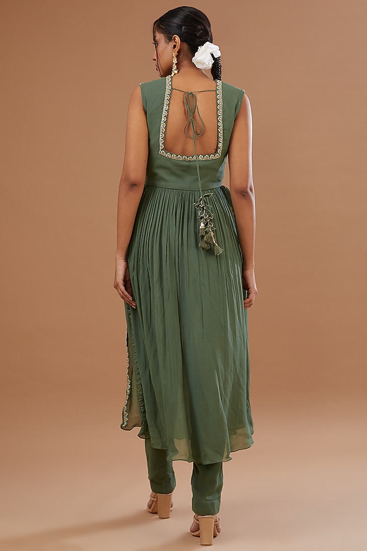 Green Silk Kurta Set by Bhumika Sharma at Pernia's Pop Up Shop