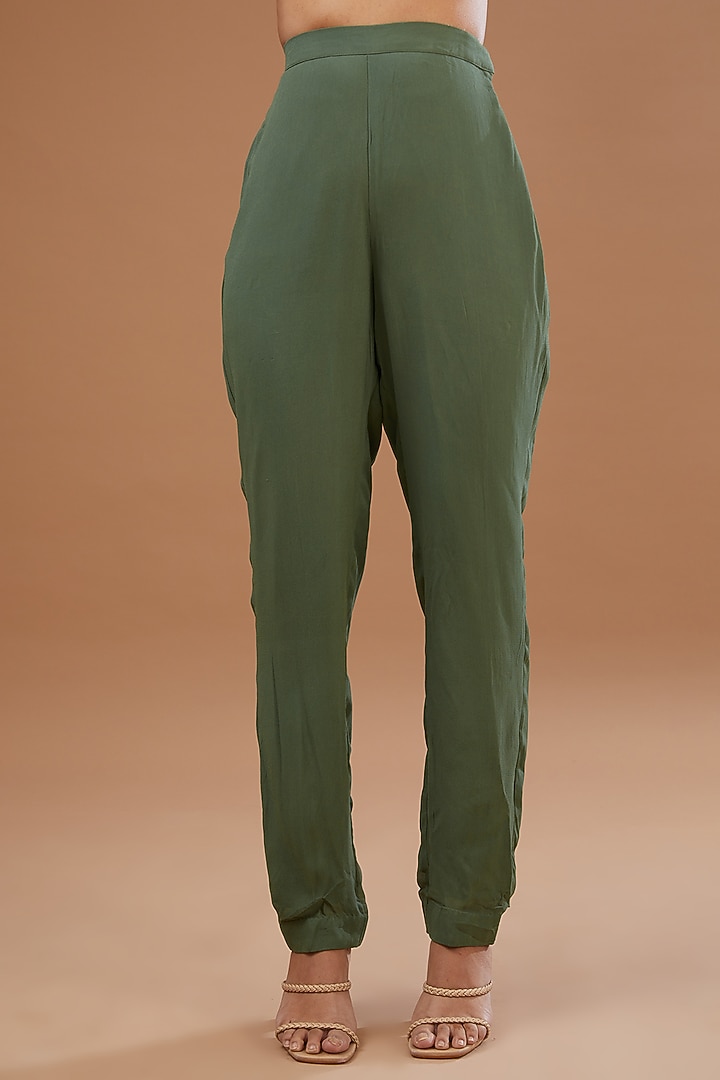 Green Silk Kurta Set by Bhumika Sharma at Pernia's Pop Up Shop