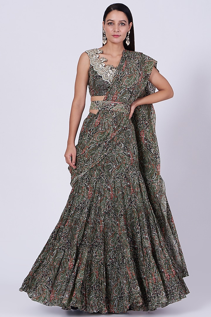 Green Printed Draped Saree Set by Bhumika Sharma at Pernia's Pop Up Shop