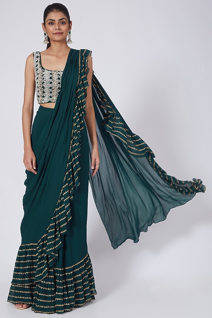 Emerald Green Pre-Stitched Wedding Saree Set by Bhumika Sharma at Pernia's Pop Up Shop