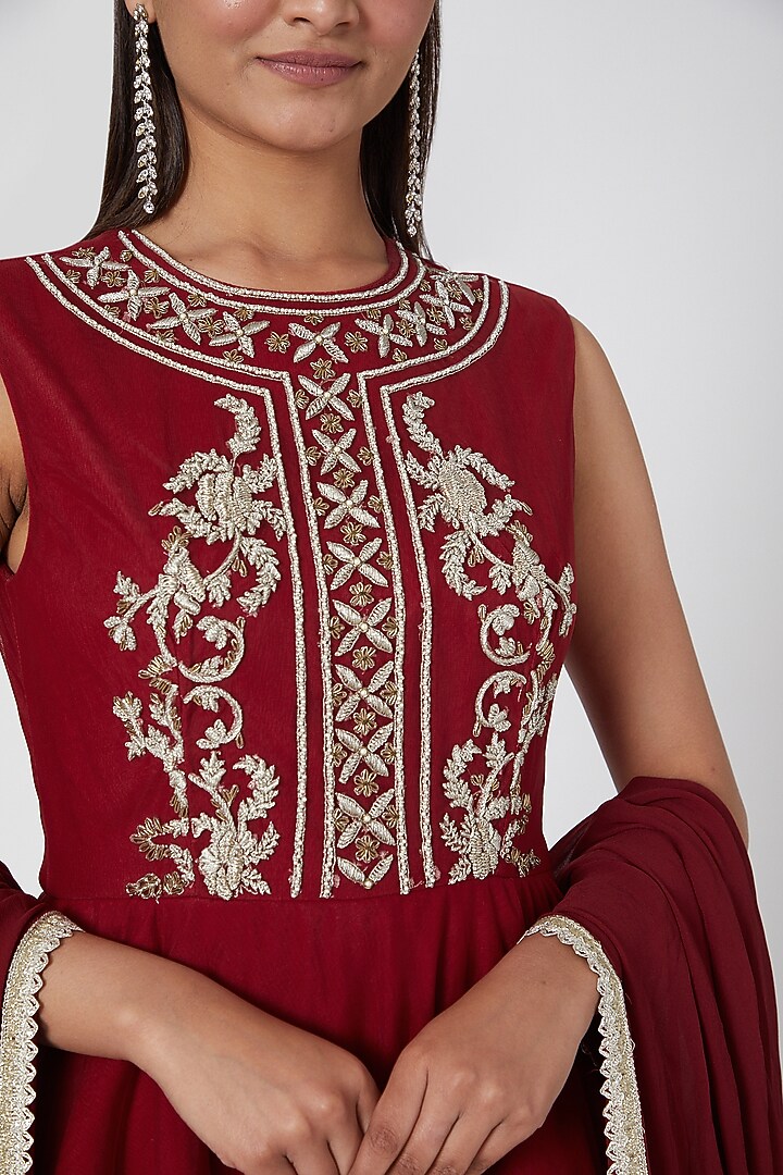 Red Embroidered Wedding Anarkali Set by Bhumika Sharma at Pernia's Pop Up Shop