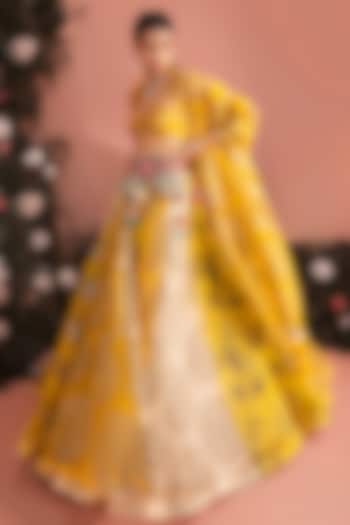 Mustard Organza Printed Wedding Lehenga Set by Bhumika Sharma at Pernia's Pop Up Shop