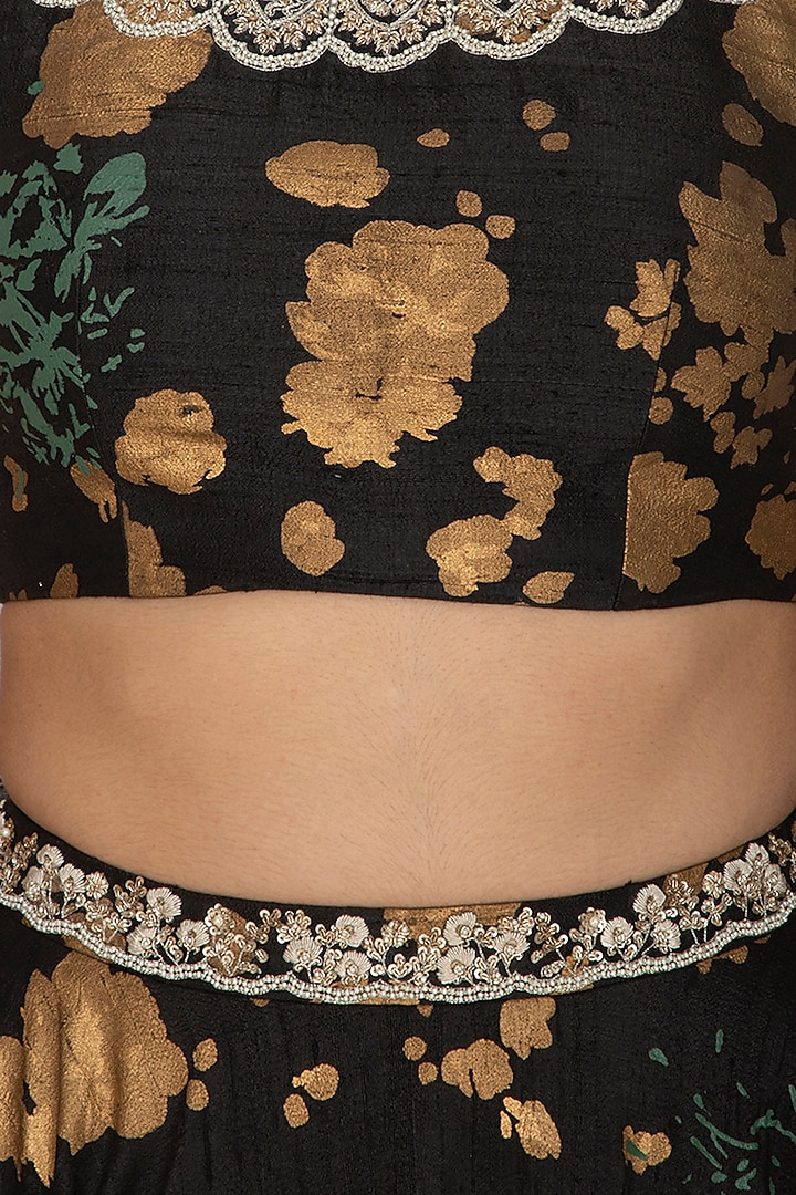 Black Floral Embroidered Wedding Lehenga Set by Bhumika Sharma at Pernia's Pop Up Shop